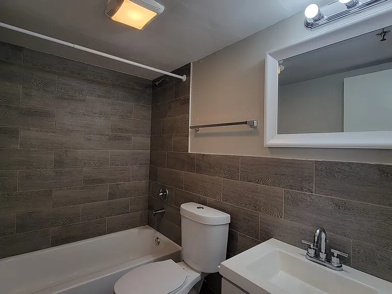 240 Sheffield Ave #1BB — Photo 13