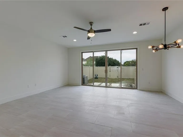 402 Conservation Dr #20 — Photo 6