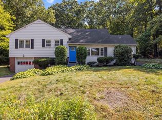 29 Montview Rd, Chelmsford, MA 01824