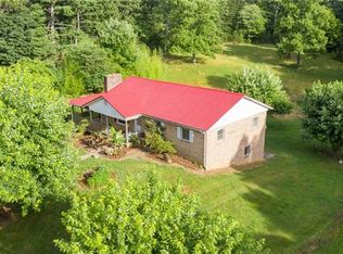3715 Jamestown Rd, Morganton, NC 28655