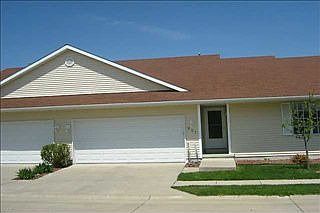 2nd image of 927 Robin Cir