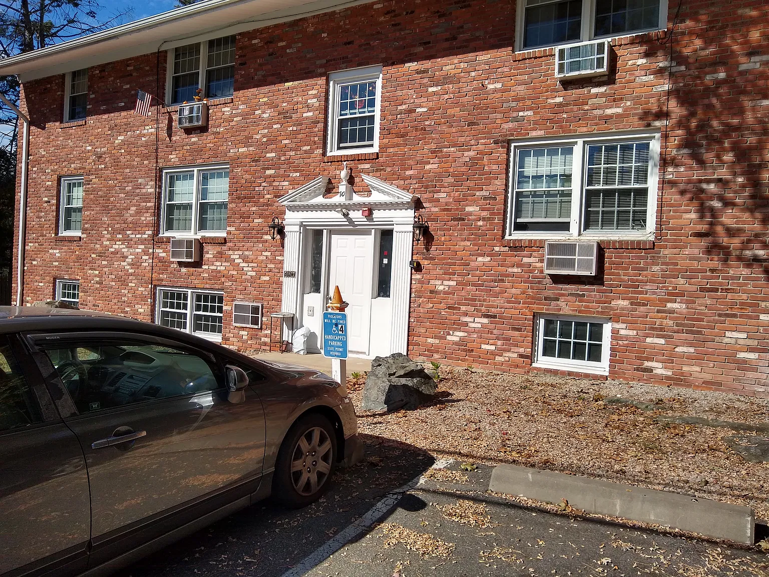 70 Metcalf Ave — Photo 1