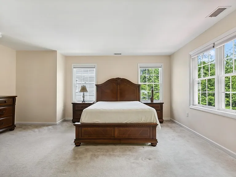 921 Shore Acres Dr — Photo 20