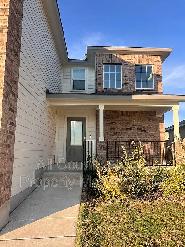 3 bed, 2.5 bath, 2240 sqft, $1,895 — Photo 4