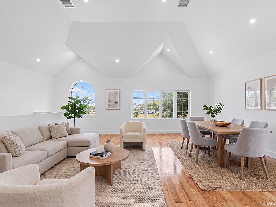 1st image of 15815 N Conduit Avenue