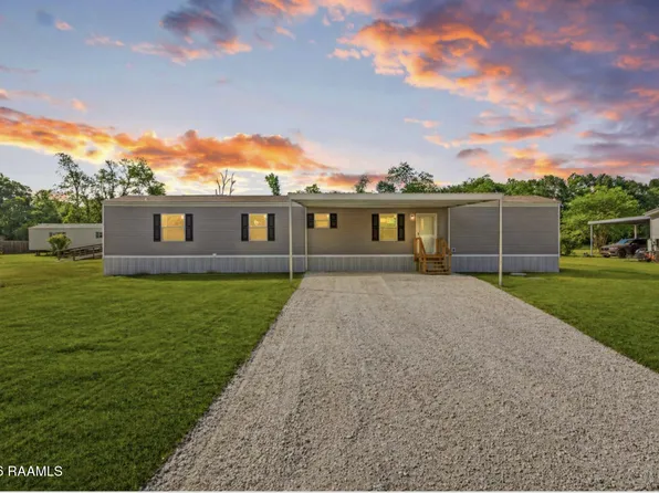 1166 Alcide Bonin Rd, Breaux Bridge, LA 70517