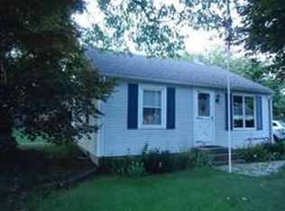 31 Hancock Dr, North Kingstown, RI 02852