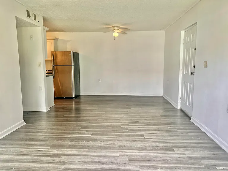 1215 N Benoist Farms Rd #203 — Photo 17