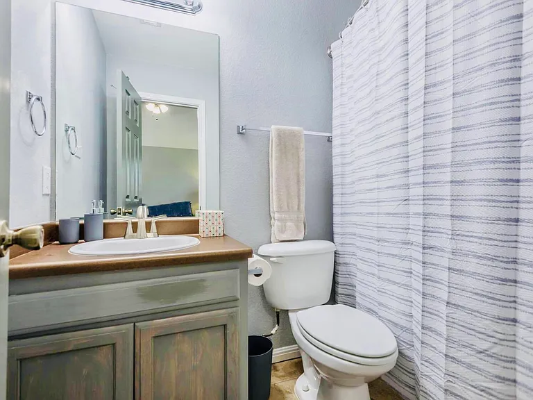 307 Claremont Ave — Photo 13