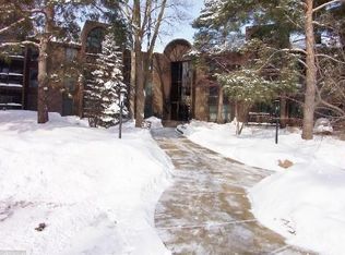 8549 Irwin Rd APT 122, Bloomington, MN 55437