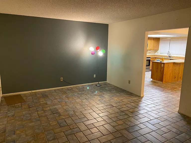 2744 E Villa Theresa Dr — Photo 12