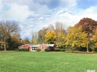 22 Locust Rd, Northport, NY 11768