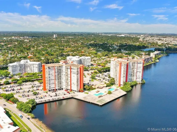 1351 NE Miami Gardens Dr APT 1404E, Miami, FL 33179
