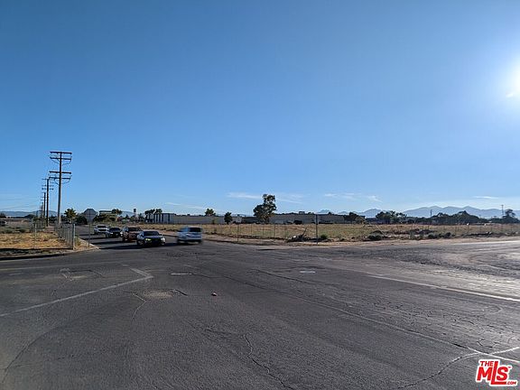 3rd image of 0 E Ave