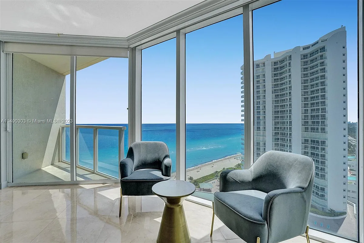 Building Photo - 16699 Collins Ave #1908