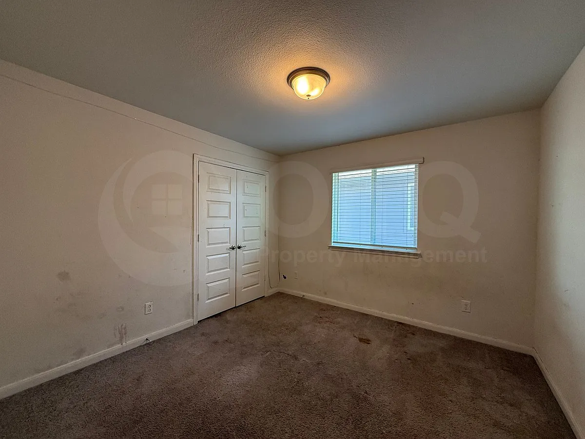4 bed, 2.5 bath, 2214 sqft, $2,545 — Photo 4