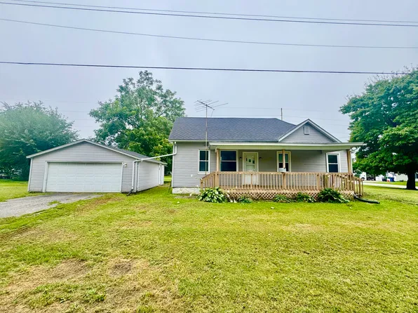 410 SW 2nd St, Aledo, IL 61231