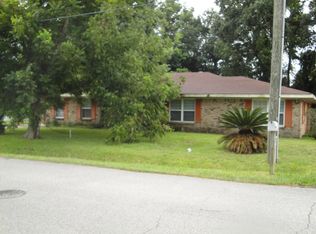 402 Ulman Ave, Bay Saint Louis, MS 39520