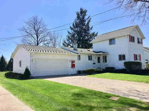 414 Nebobish Ave, Bay City, MI 48708