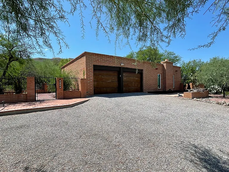 5830 E Calle Del Ciervo — Photo 72