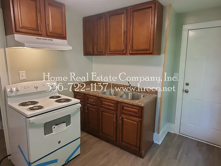 926 N Jackson Ave — Photo 6