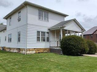 246 2nd Ave S, Clinton, IA 52732