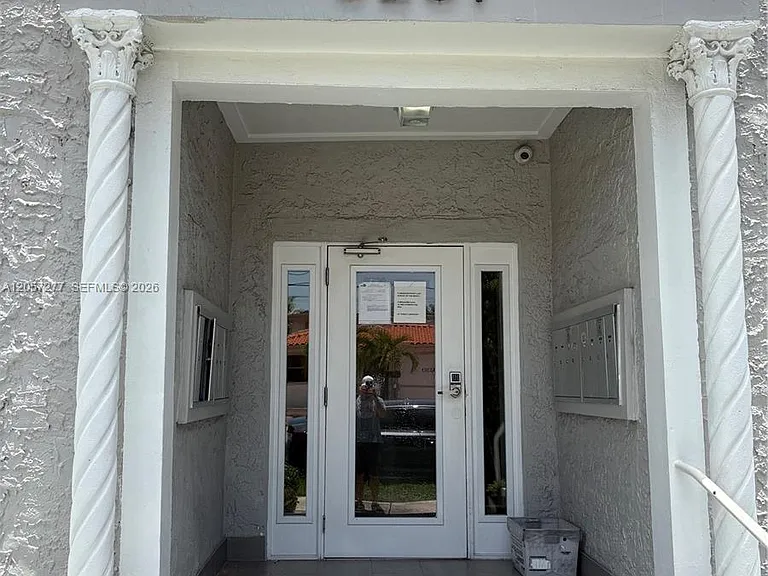 3237 SW 4th St #14 — Photo 13