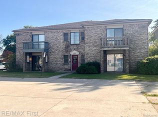 286 E Thirteen Mile Rd APT 101, Madison Heights, MI 48071