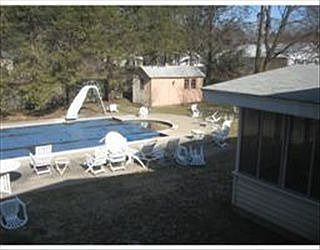 2nd image of 37 Montclair Rd