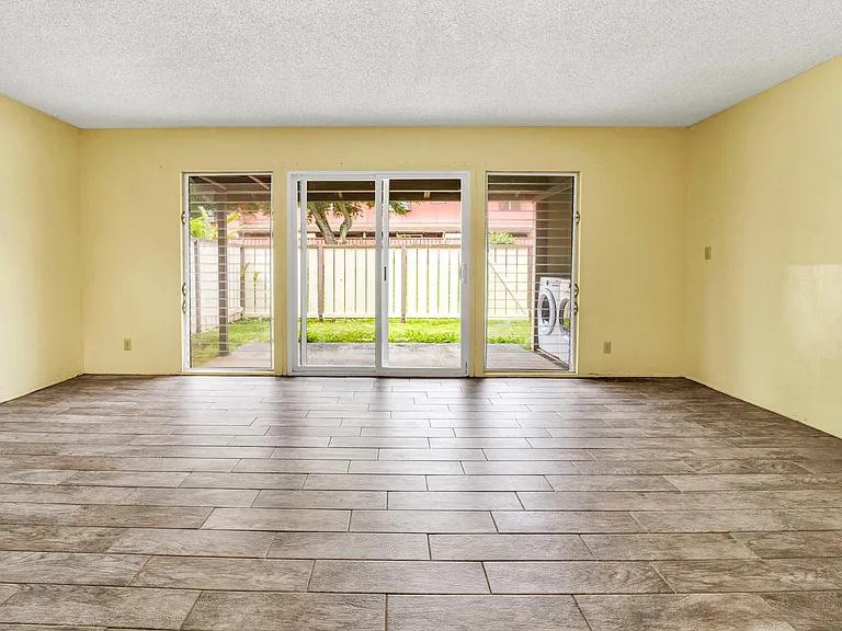 94-1404 Lanikuhana Ave #418 — Photo 6
