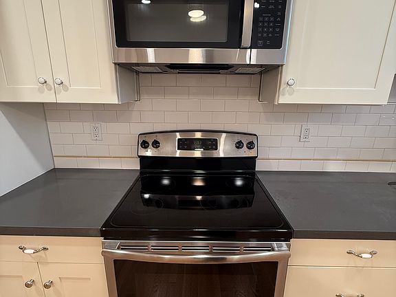 4th image of 1244 2nd Ave APT 106