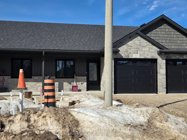 202 Elgin St, Brockton, ON N0G 2V0