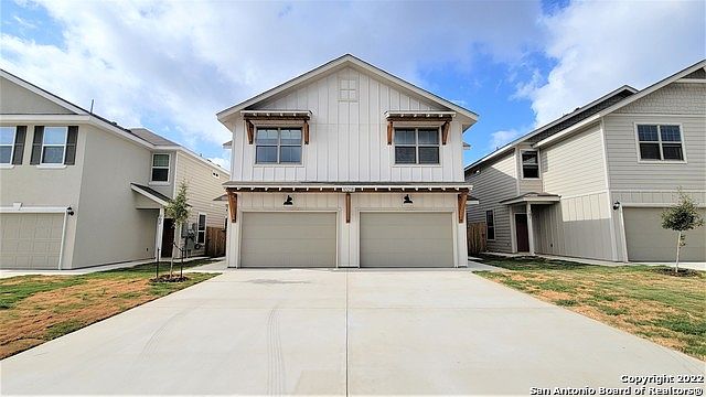 1st image of 10326 Lynwood Village Unit 101