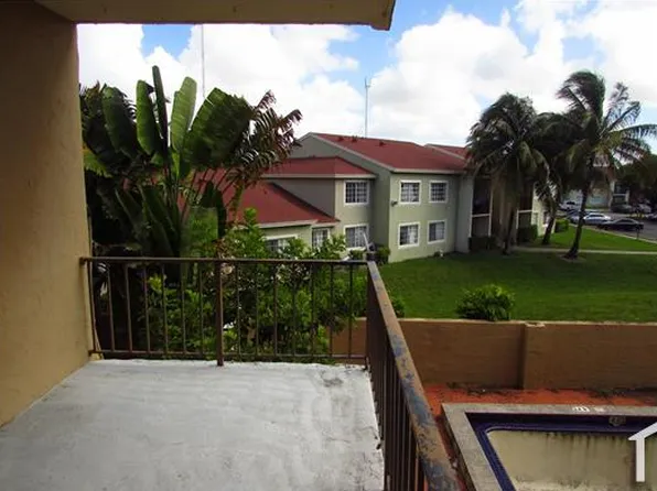 5100 SW 41st St APT 205, Hollywood, FL 33023