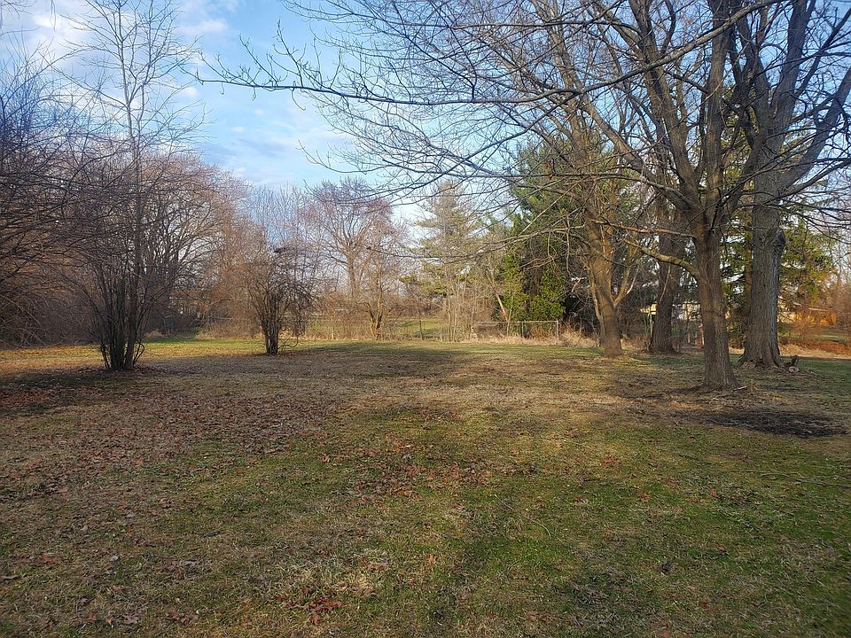 2nd image of 19925 W State Route 60 Rd