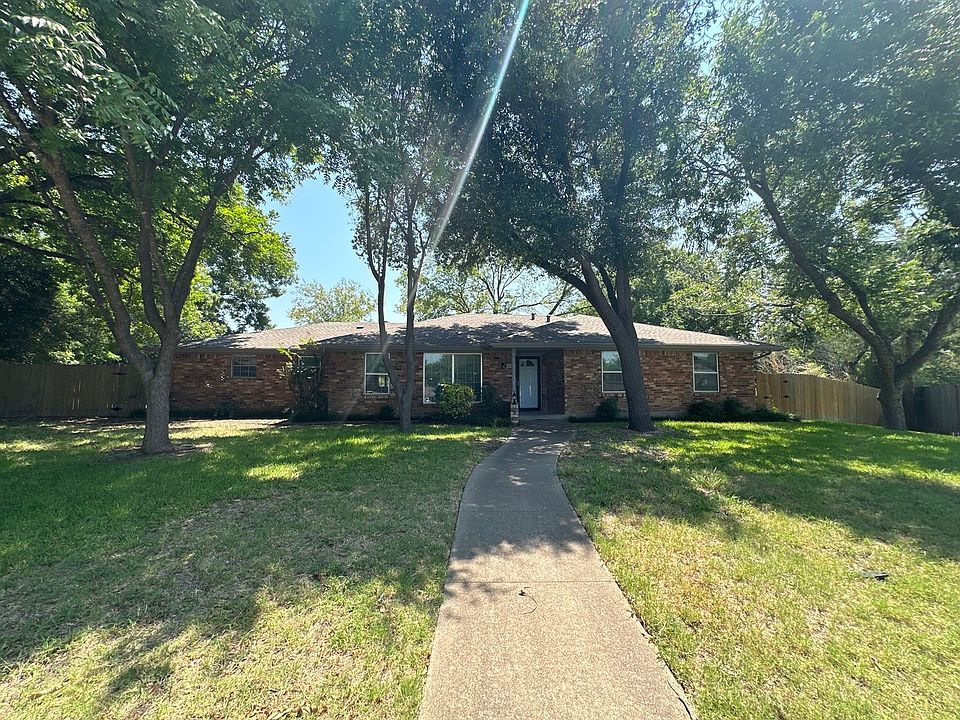1st image of 1226 Greenbriar Cir