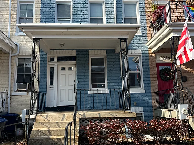 3232 Warder St NW — Photo 1