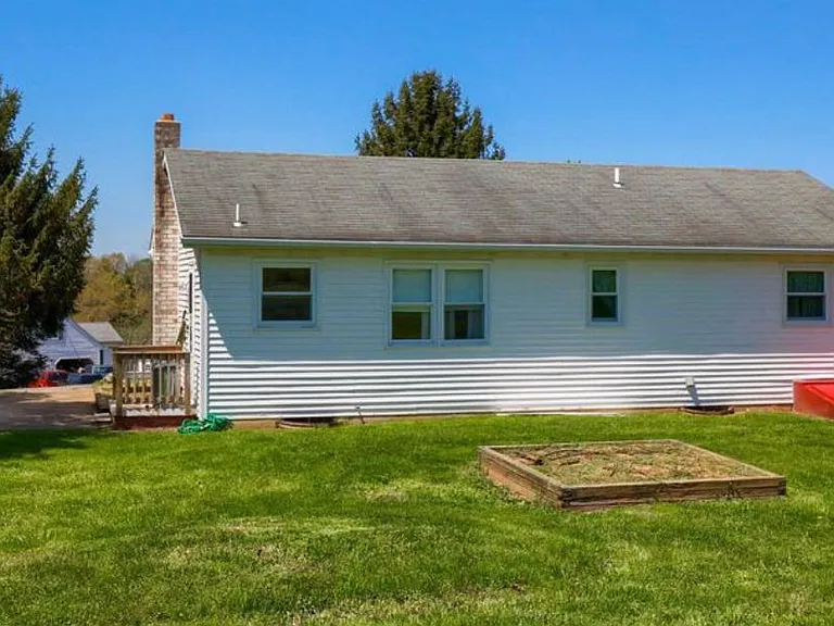 4644 View Dr — Photo 8