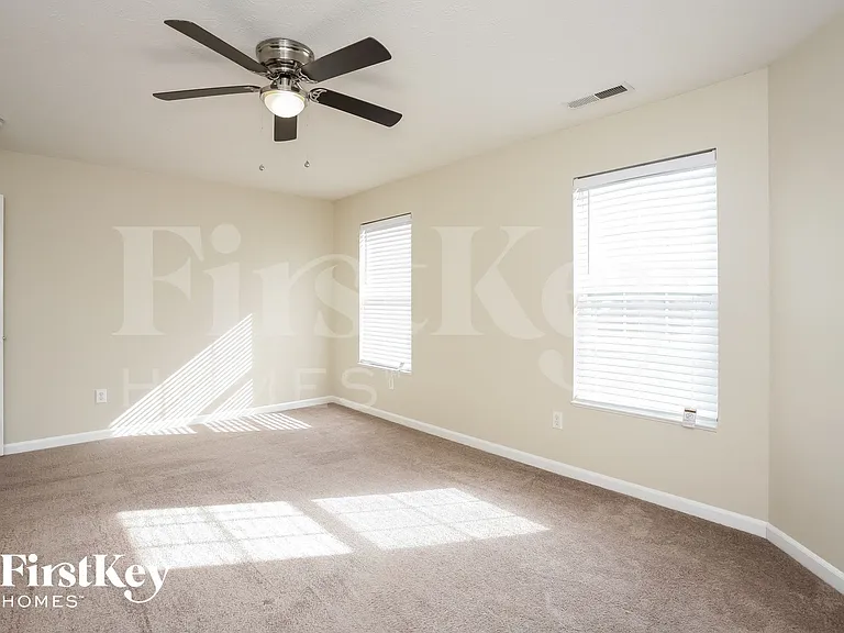 10883 Ashwood Dr — Photo 7