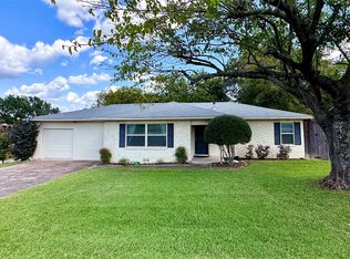 1705 S College Ave, Decatur, TX 76234