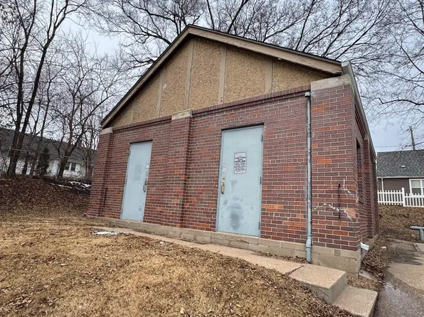 4204 Ames Ave, Omaha, NE 68111