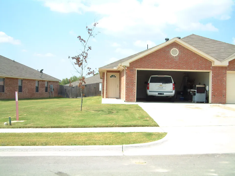 952 Sylvia St