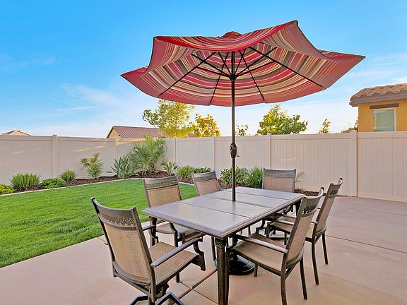 3rd image of 31717 Sweetwater Cir
