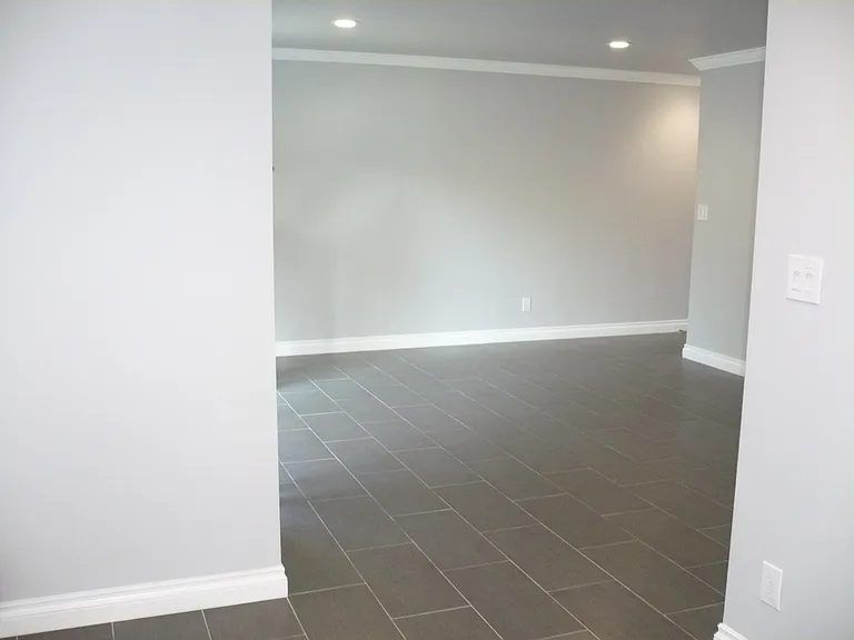 8634 Falmouth Ave — Photo 13