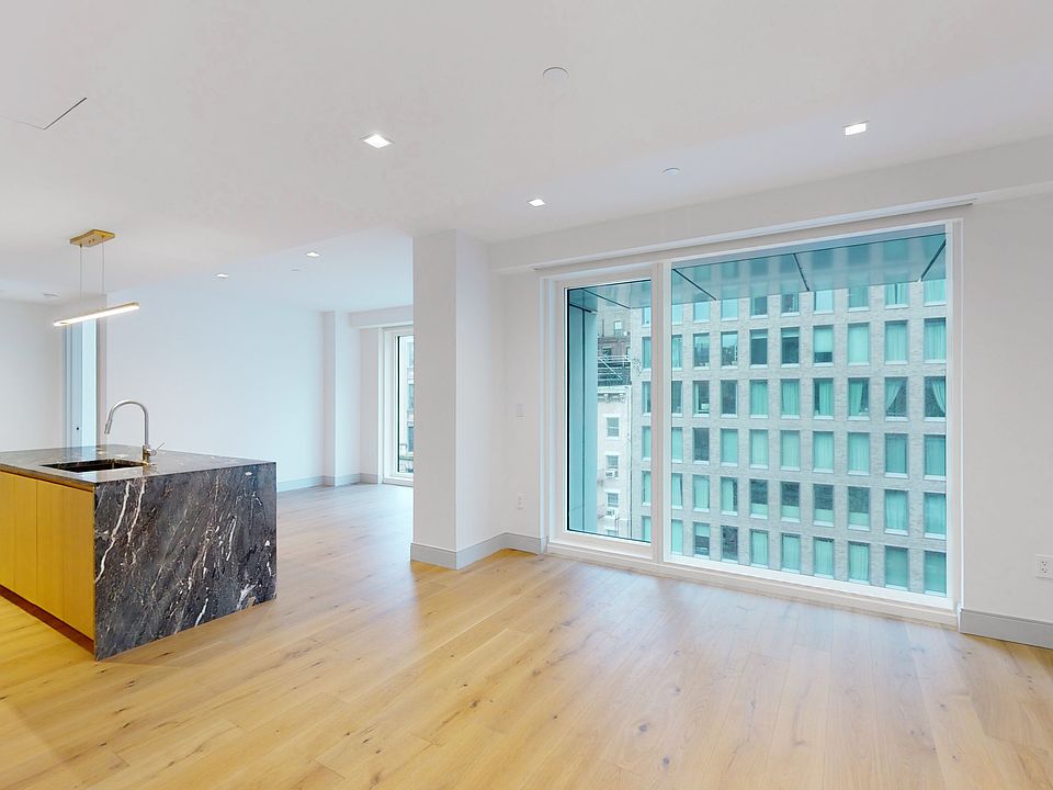 1st image of 101 W 14th St #5B