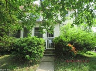 912 Slosson St, Akron, OH 44320
