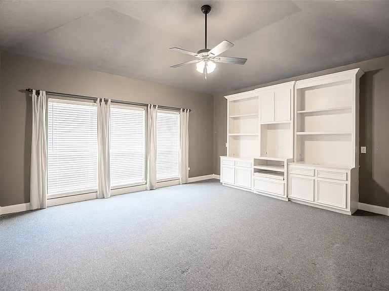 26910 Willow Ln — Photo 16