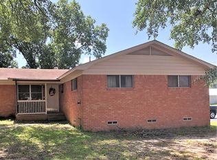 100 Baker St, Henderson, TX 75652