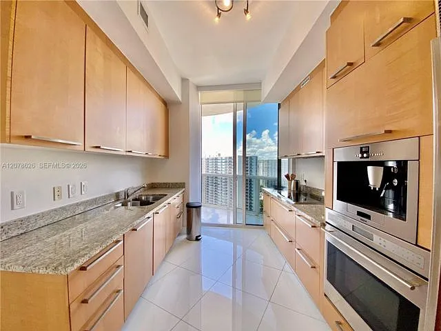 2 bed, 2.0 bath, $5,500 — Photo 4