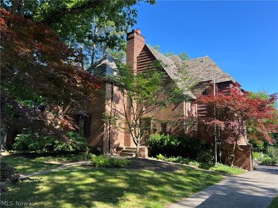 16287 Brewster Rd, Cleveland Heights, OH, 44112